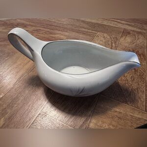 VINTAGE PORCELAIN TSUJI Floral Pattern Bowl Creamer Gravy  Boat  10” Argentina